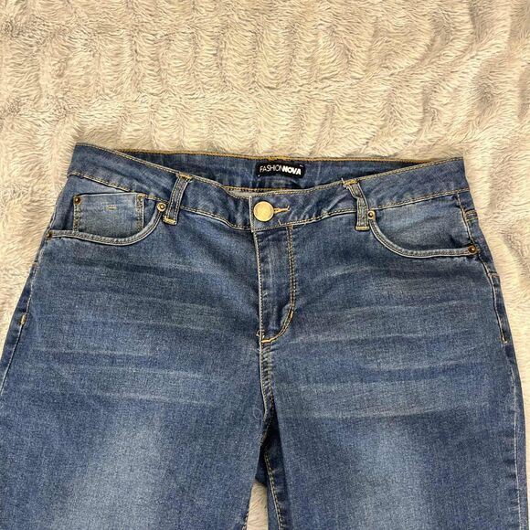 Fashion Nova Jeans Womens 13 Skinny Stretch Denim Mid Rise Blue Medium Wash - Picture 3 of 8